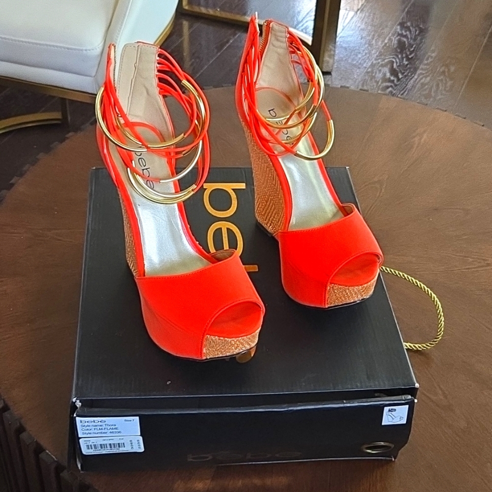Womens Bebe size 7 orange and gold high heel shoes